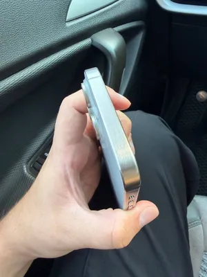 iPhone 15 Pro Max 256 ГБ, 86%, натуральный титан 1