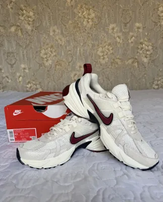Nike V2K Run Оригинал из Дубая 37.5 размер 1