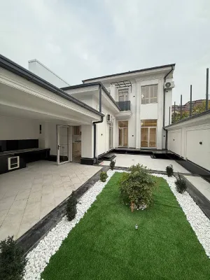 6-комнатная квартира, 375 м², Яккасарай 1