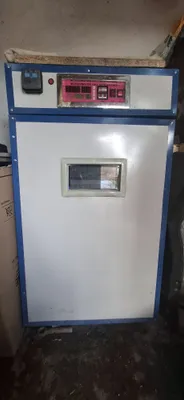 Продается инкубатор 1