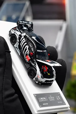 1:64 kolleksion avtomobil Nissan GTR R35 (mashinkalar) 1