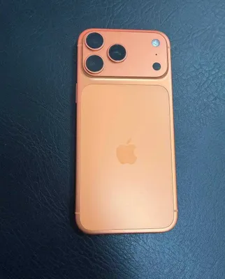 Продаётся iPhone 17 Pro max 1