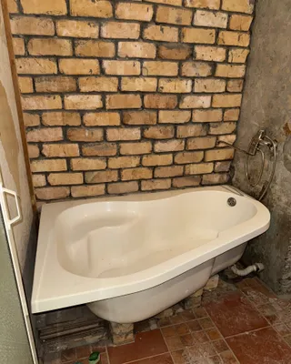 Продаётся ванна, размер 1,5 × 1,0, в новом состоянии 1