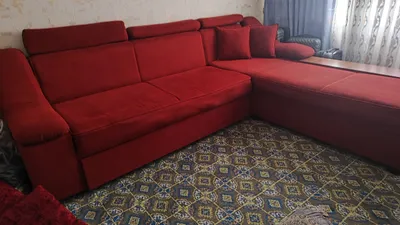 Burchakli divan. Jurnal stoli 1