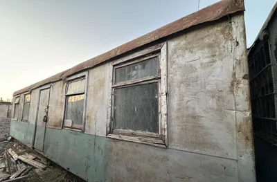 Vagon sotiladi uzunligi 10 metr eniga 3 metr 3 xonali 1