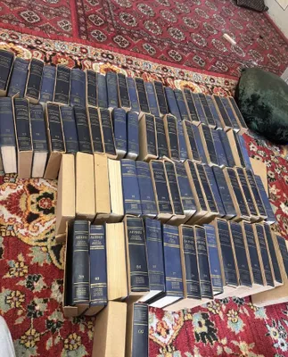 Книги Ленина на русском и узбекском языках 1