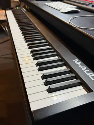 m-audio keystation 88 mk3 sotiladi 1