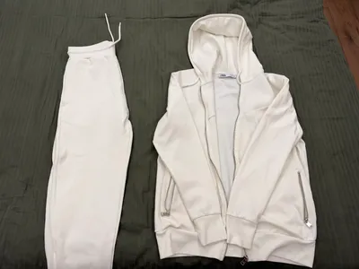белый спортивный костюм Zara  ( женский) 1