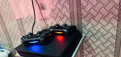 Продаётся PS4 1 ТБ, прошитая, есть FIFA 2027 1