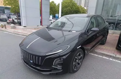 Сухая аренда — 399 000 сум за 24 часа, Hongqi E-QM5 1