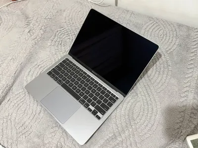 MacBook Air 13" 2020 | Core i7 | 16GB RAM | 512GB SSD 1