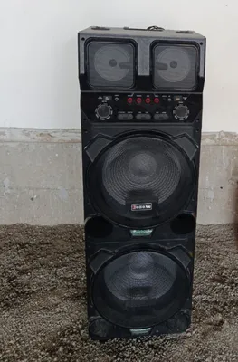 Колонка, усилитель, два микрофона