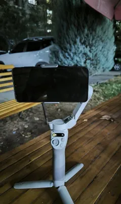 СРОЧНО продам Стабилизатор DJI Osmo Mobile SE 1