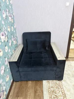 Yostiqli, deyarli yangi yoyiladigan kreslo 1