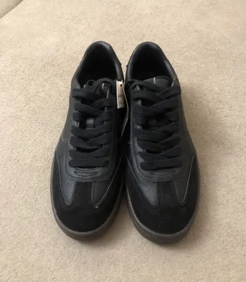 Мужские кроссовки Zara 1