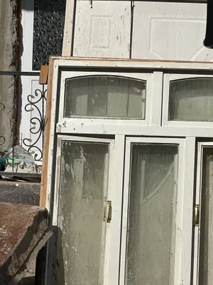 Продаются оконные рамы, указана цена за 4 штуки