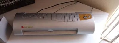 Shoshilinch Relax laminatori sotiladi