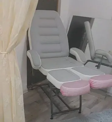Pedikyur kreslosi sotiladi