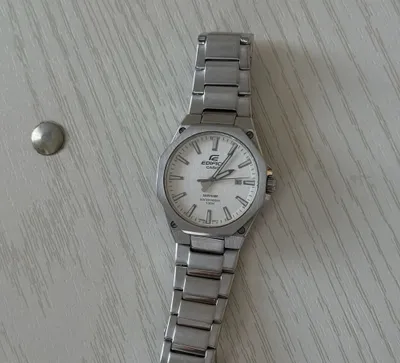 Casio Edifice Saphire стекло б/у хорошее состояние корбки нету 1