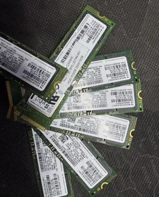 SSD Samsung M2 NVME 512 ГБ 1