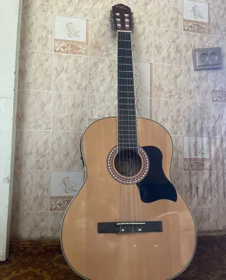 Gitara Grand Music 1