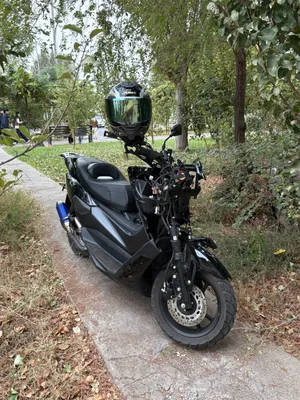 Скутер T max 180 1