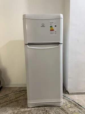 Продаётся холодильник Indesit, б/у 1