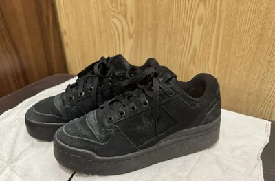 Кроссовки Adidas 1