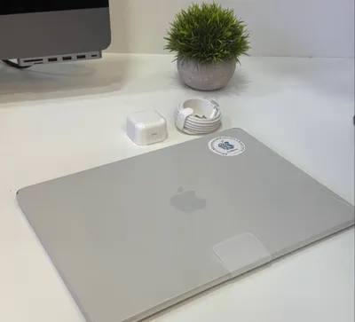 Yangi MacBook Air 13 M5 / 16 / 1Tb Starlight