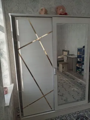Шкаф сотилади срочно 1