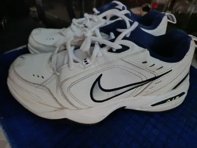 Продаются оригинальные кроссовки Nike Air Monarch IV 1