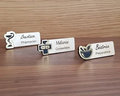 Buyurtma asosida beydjiklar — plastik, akril, PET, fanera, zanglamaydigan po‘lat 1