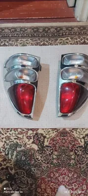 Задние фонари от автомобиля ПРАДО 1
