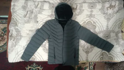 erkaklar uchun kurtkalar sotiladi