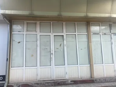 Магазин, расположенный в торговом комплексе вещевого рынка города Ферганы