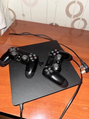 Playstation 4 slim 1