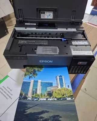 Принтер EPSON L8050 в хорошем состоянии, почти как новый 1