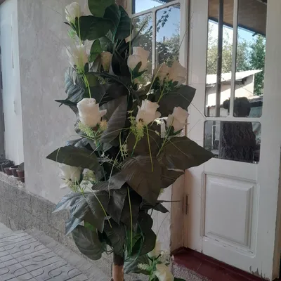 Белый цветок для красивого декора 1