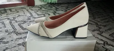 Tufli sifati zoʻr faqat toʻy kuni kiyilgan 1
