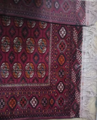Продаю туркменский ковёр 1