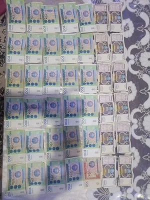 Eski Oʻzbekiston qogʻoz pullari (100, 200 va 500 soʻm) – 42 dona 1