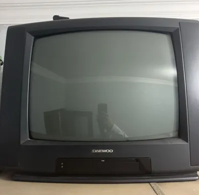 Ishlaydigan eski DAEWOO televizori sotiladi
