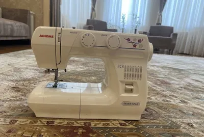 Бытовая швейная машинка Janome. В идеальном состоянии 1