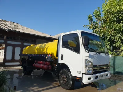 Isuzu водовоз грузоподъёмностью 6,5 тонны 1