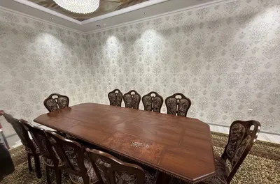 Продаются стол и стулья для гостиной. 1