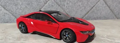 BMW i8 1:24 kolleksiya avtomobili 1