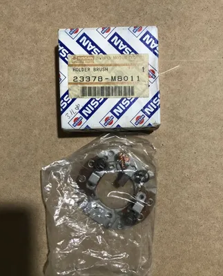Запчасти на Нисан 1