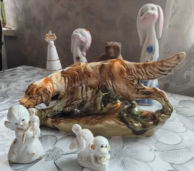 Статуэтки фарфоровые, чеканка 1