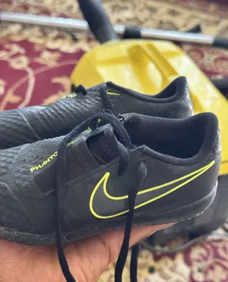 Original Nike futbol oyoq kiyimi sotiladi 1