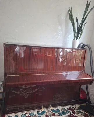 Pianino Krasnoy oktyabr 1